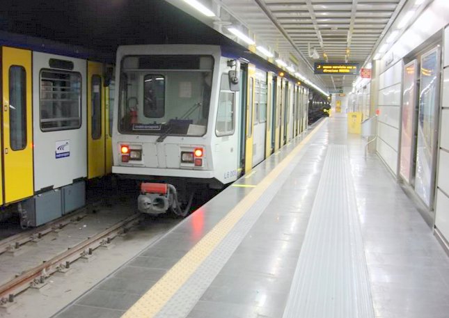 Il sindaco Manfredi: "Nel 2024 aprirà la Linea 6 della metropolitana di Napoli"