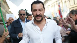 Salvini: "Ci sono buone possibilità che la Lega scelga il prossimo candidato sindaco per Napoli"